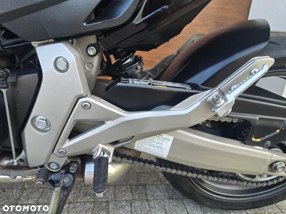 Honda CB - 16