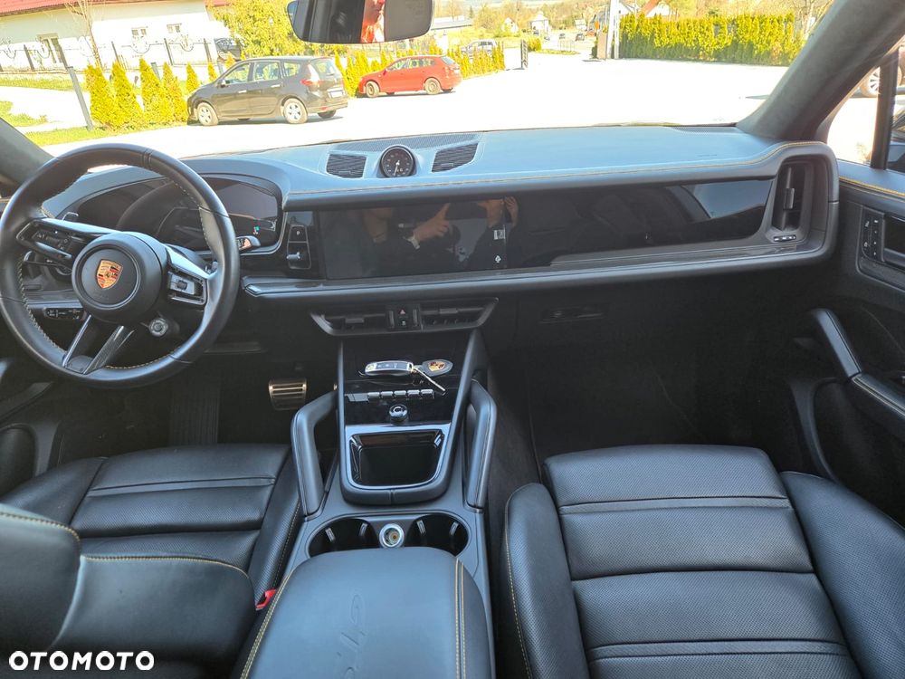 Porsche Cayenne - 14
