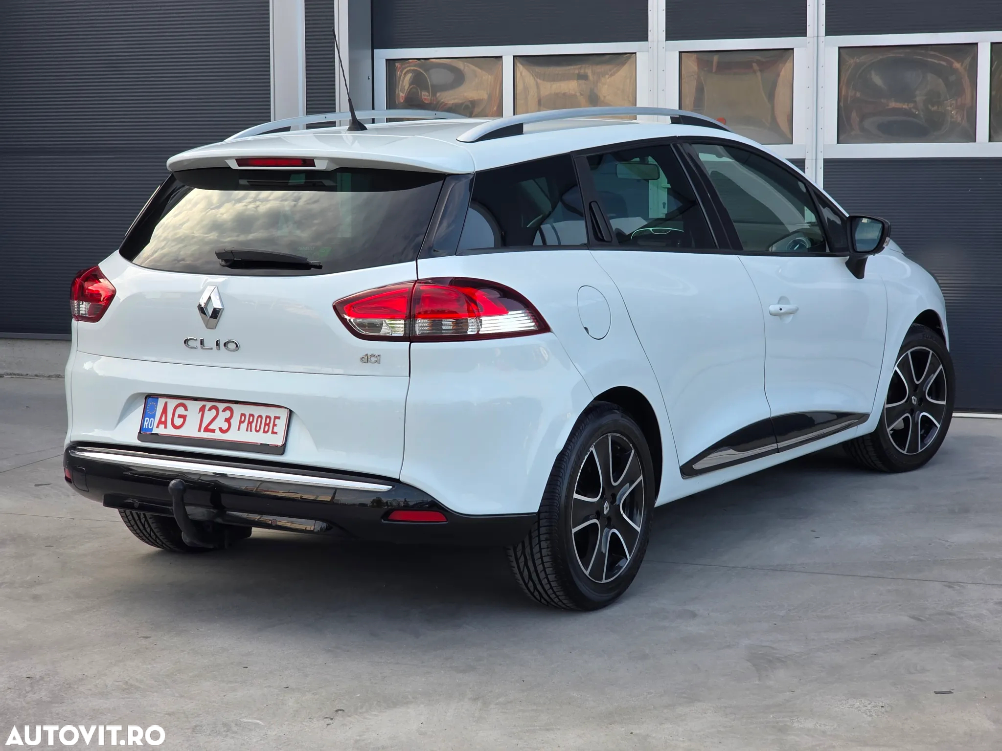 Renault Clio dCi 90 Dynamique - 4