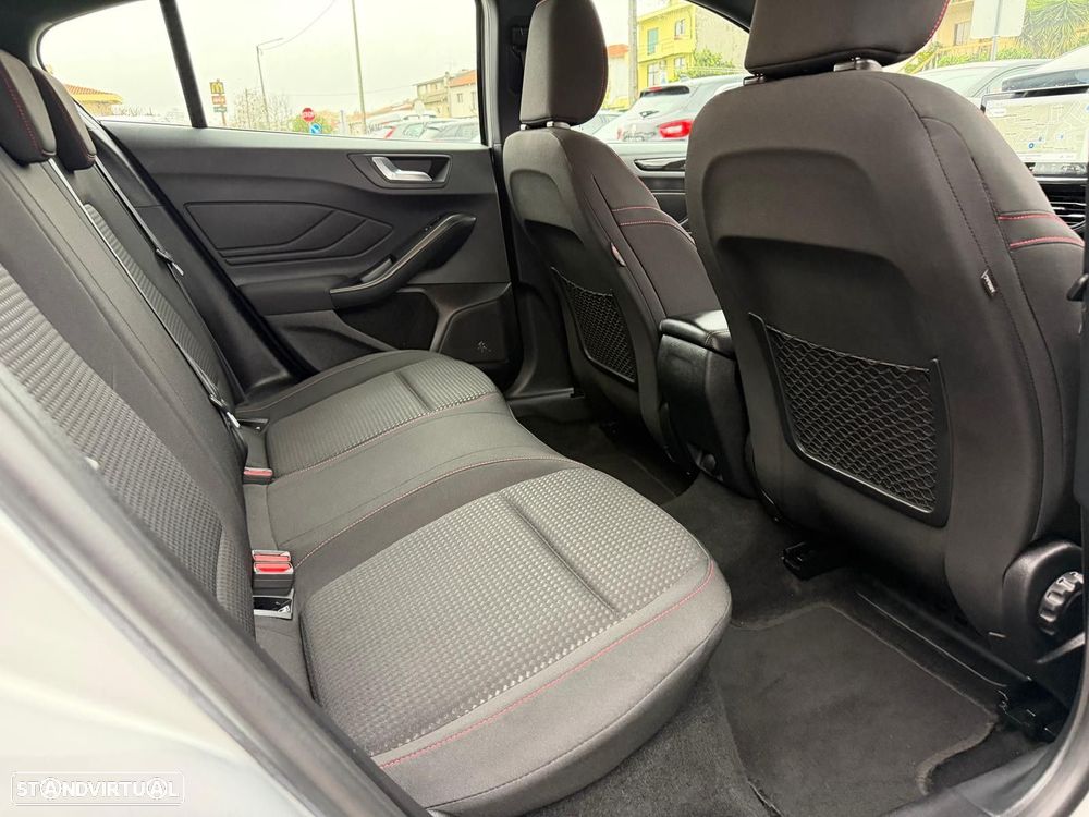 Ford Focus 1.0 EcoBoost MHEV ST-Line - 14