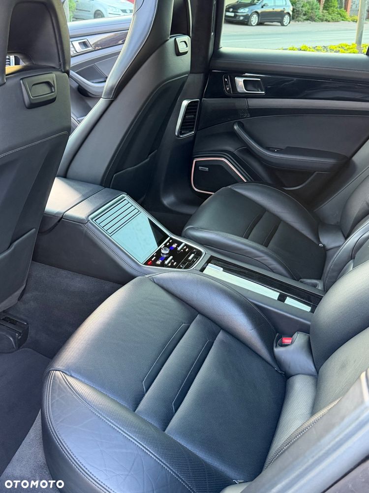 Porsche Panamera 4 E-Hybrid Executive - 21
