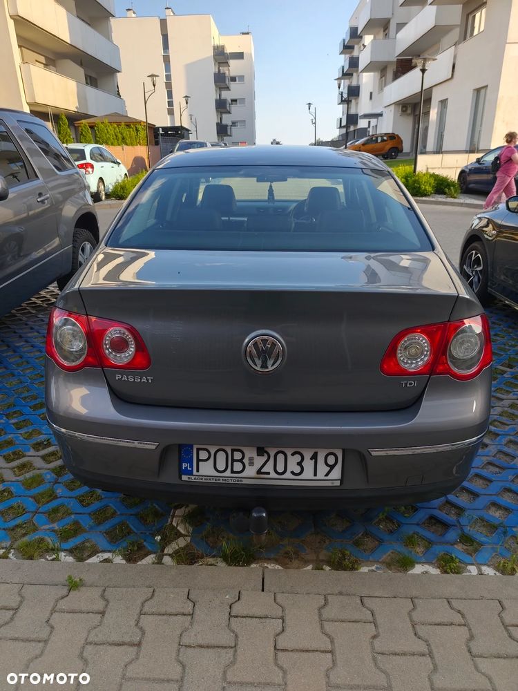Volkswagen Passat - 5