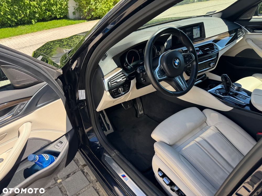 BMW Seria 5 530i xDrive M Sport sport - 12