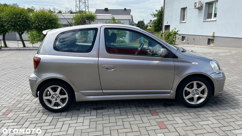 Toyota Yaris - 6