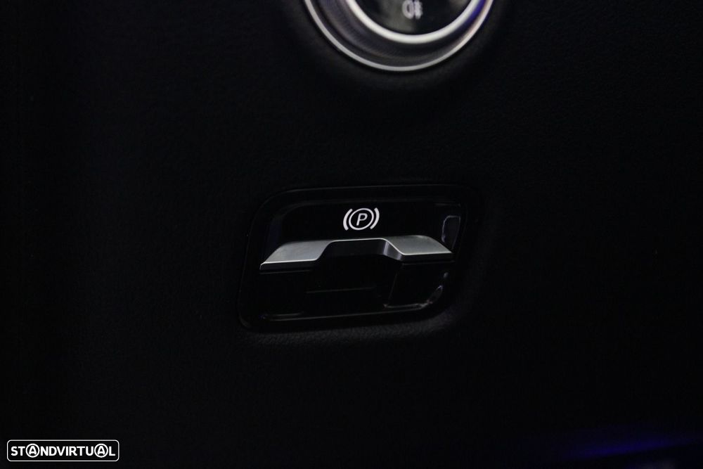 Mercedes-Benz C 300 d AMG Line - 39