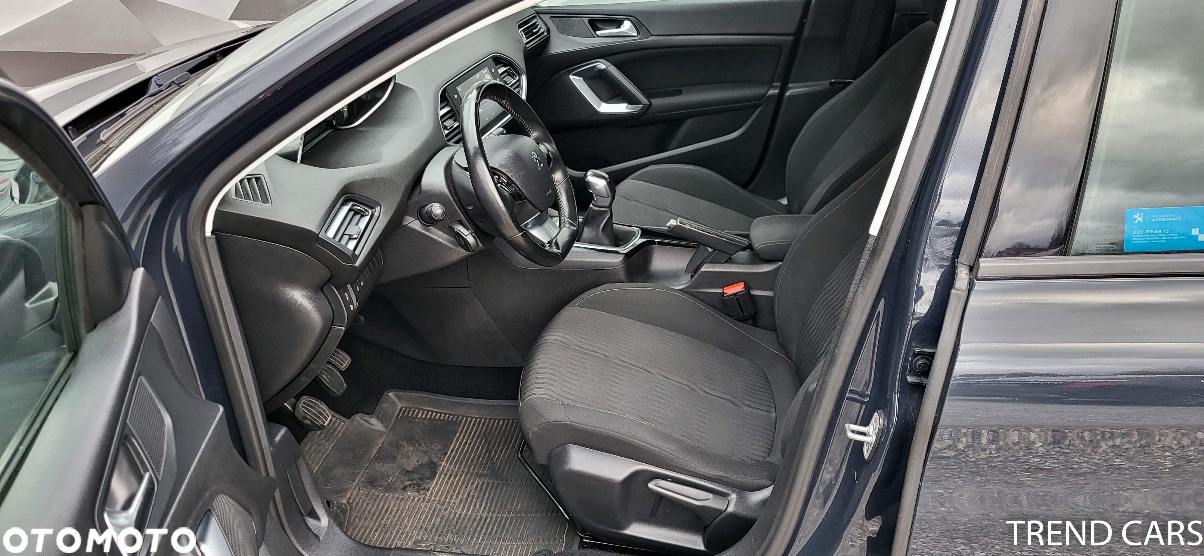 Peugeot 308 1.2 PureTech Allure S&S - 17