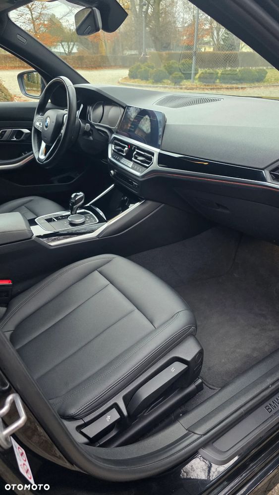 BMW Seria 3 318d Business Edition - 24