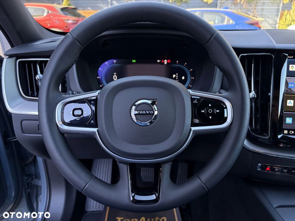 Volvo XC 60 B4 D Essential - 22