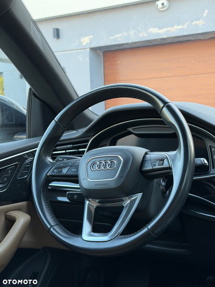 Audi Q8 55 TFSI quattro tiptronic - 9