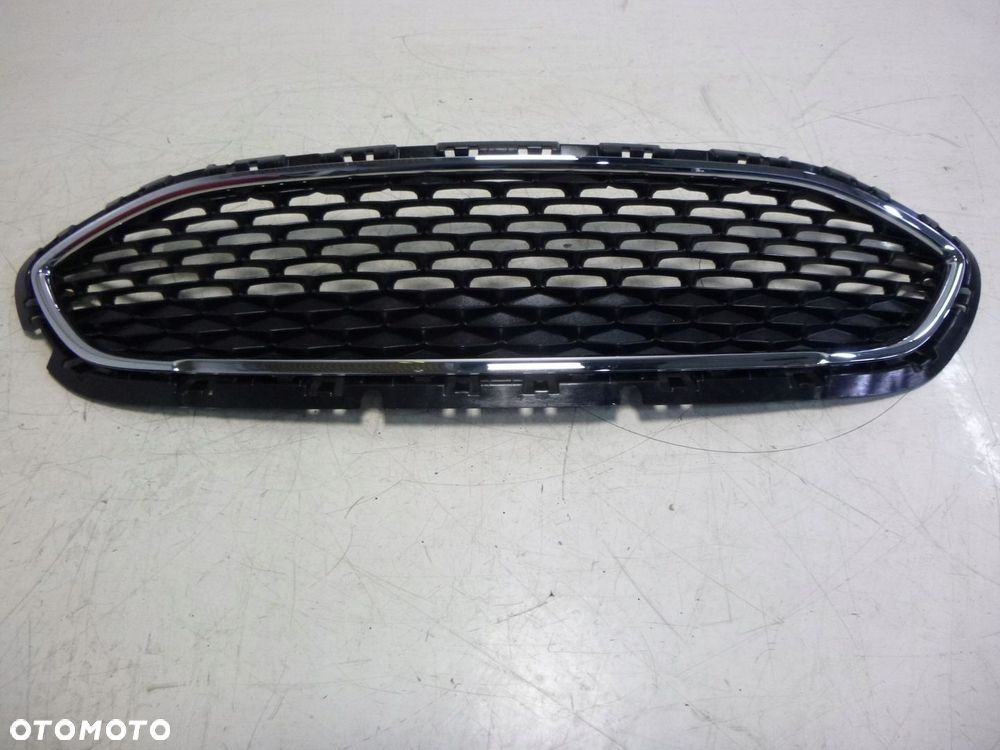 FORD FIESTA MK8 17- GRILL ATRAPA CHŁODNICY ZDERZAKA - 3