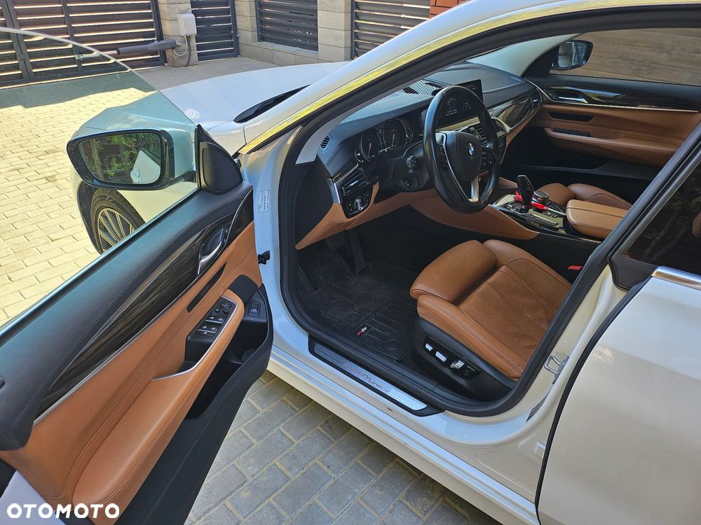 BMW 6GT 630i Luxury Line - 4