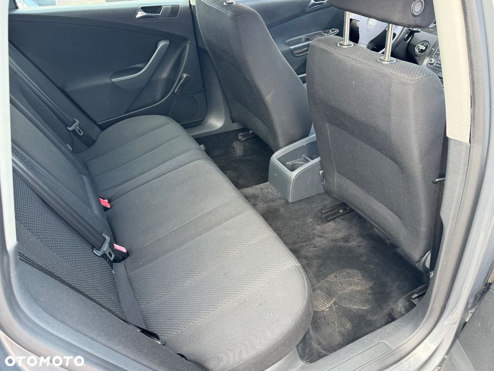 Volkswagen Passat - 10
