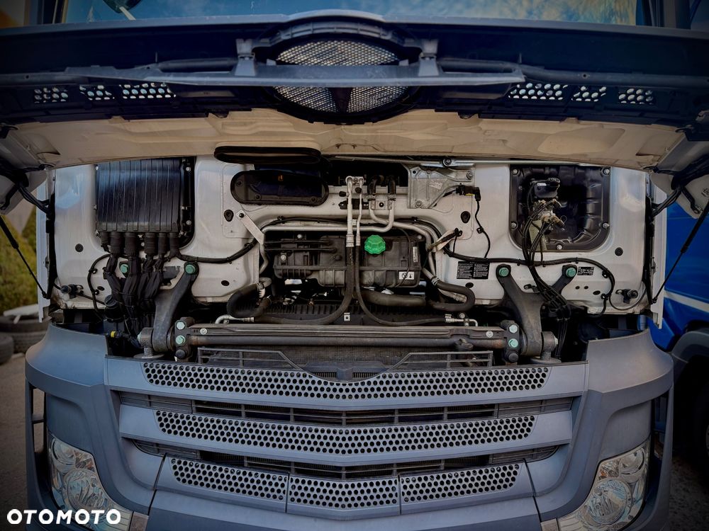 Mercedes-Benz Actros - 17