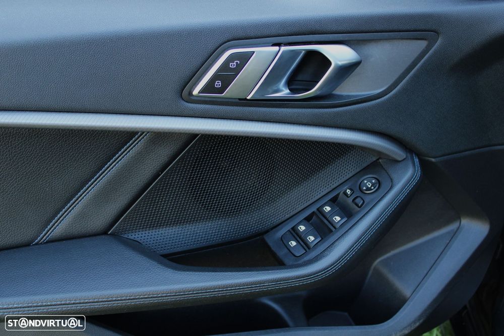 BMW 116 d Pack Desportivo M Auto - 16
