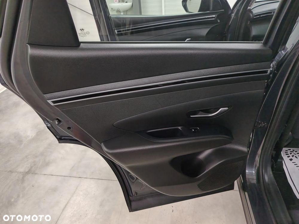 Hyundai Tucson 1.6 T-GDi HEV 2WD Select - 23