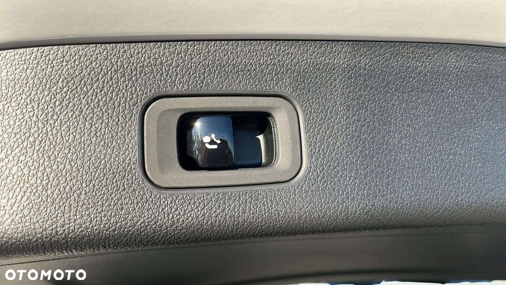 Mercedes-Benz GLC - 17