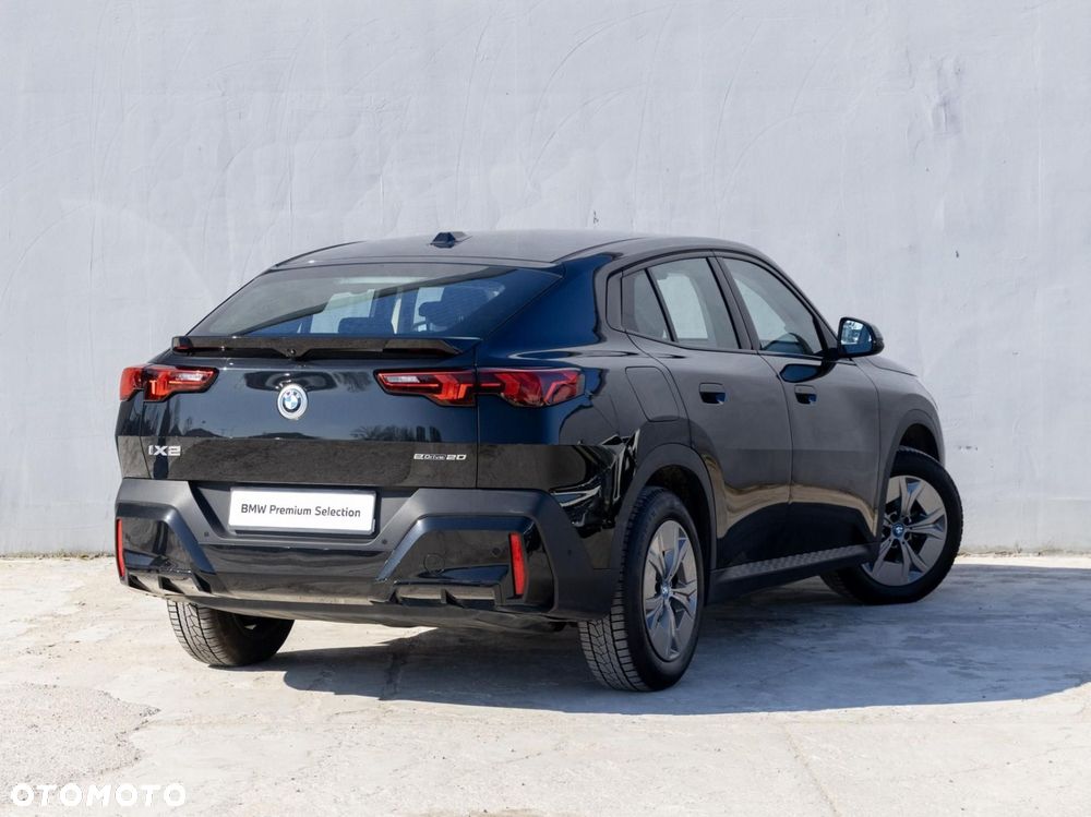 BMW iX2 - 2