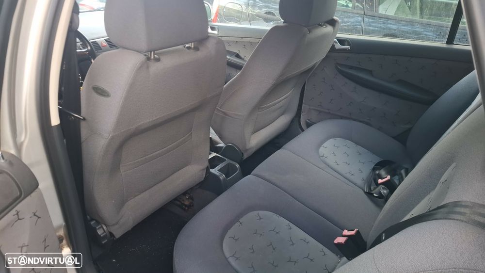 Skoda Fabia Break 1.4 Elegance AR4 - 11