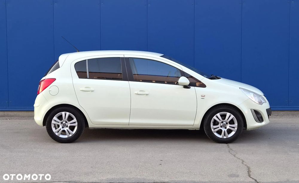 Opel Corsa 1.4 16V Satellite - 6