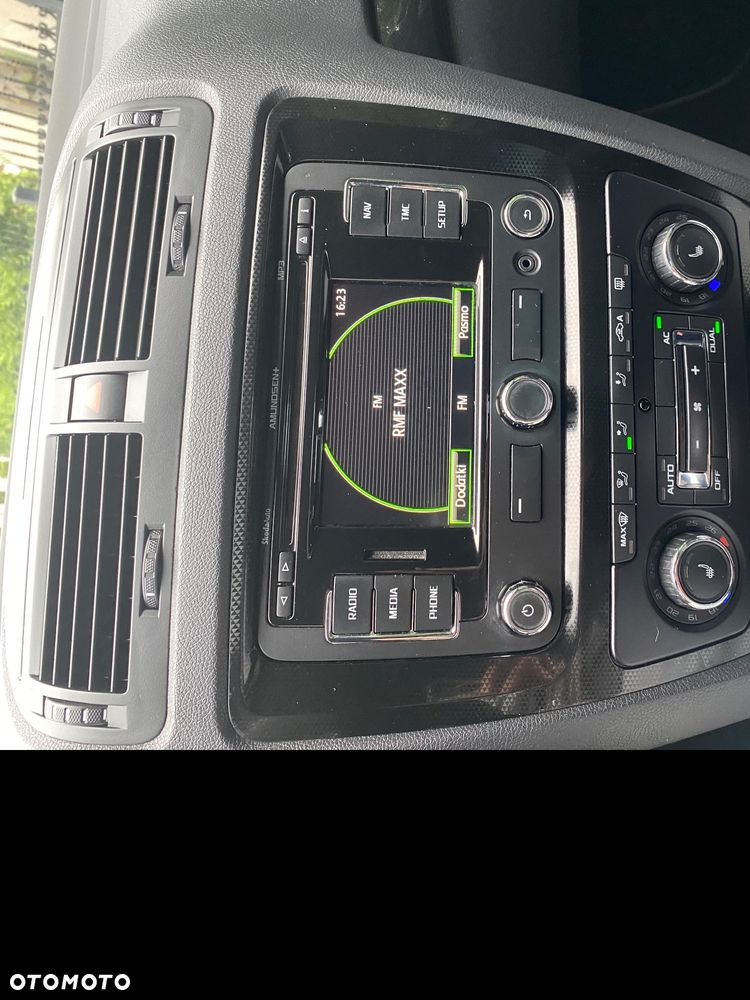 Skoda Octavia 2.0 TDI DPF RS DSG - 33