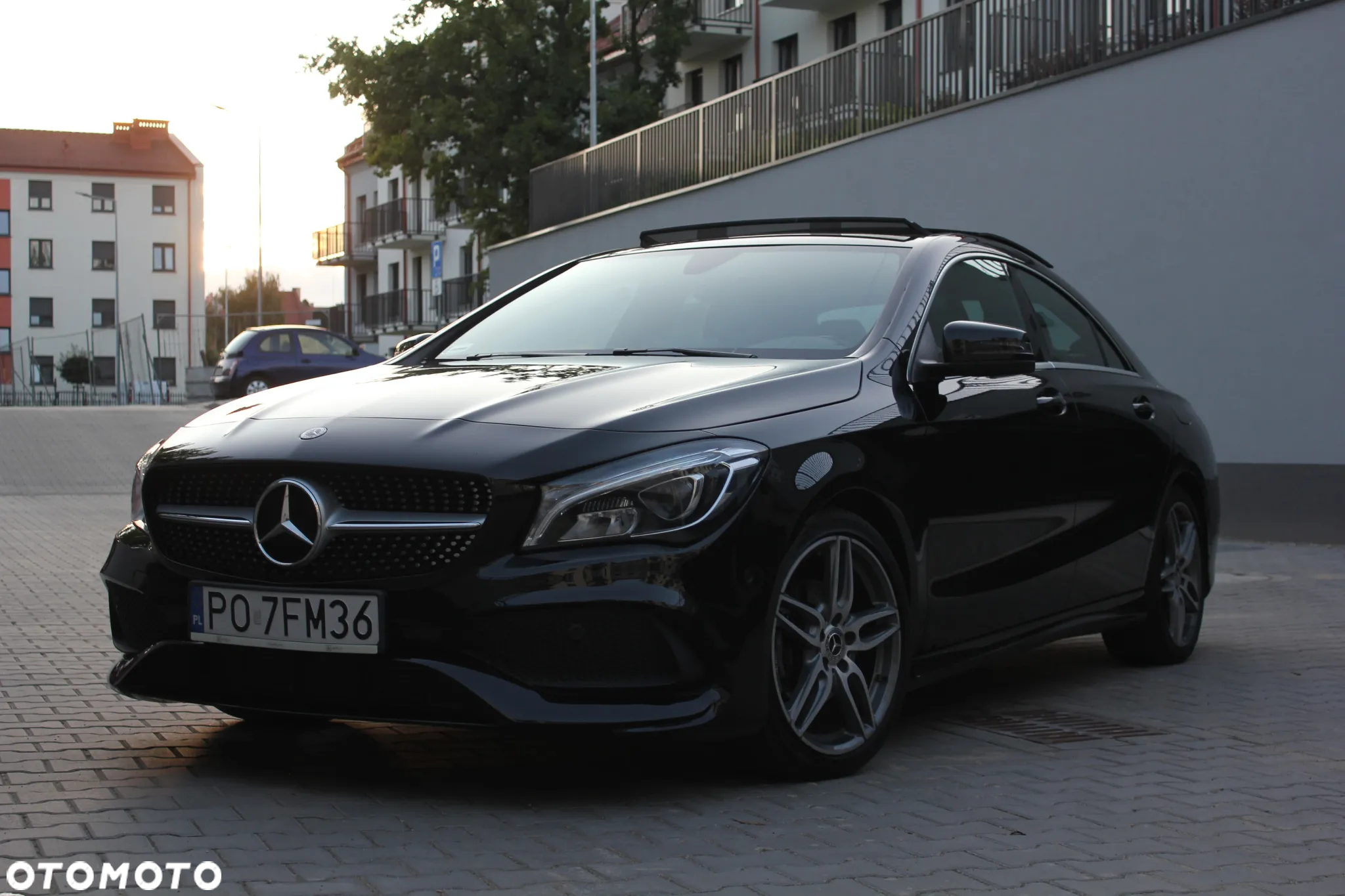 Mercedes-Benz CLA 200 7G-DCT AMG Line - 28