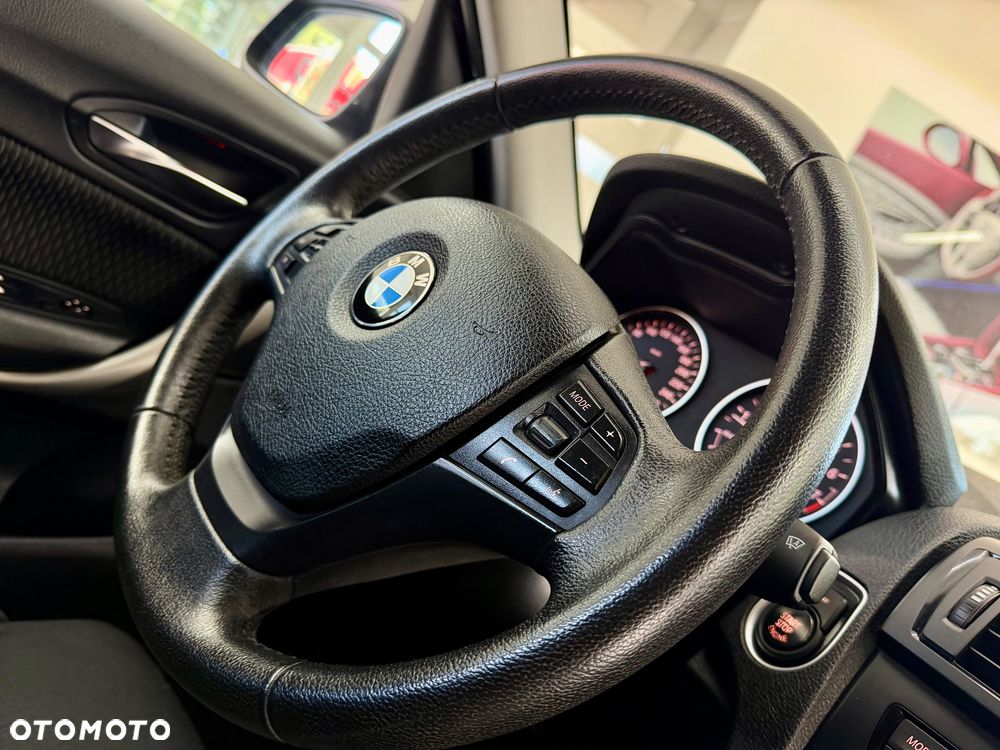BMW Seria 1 116i - 8