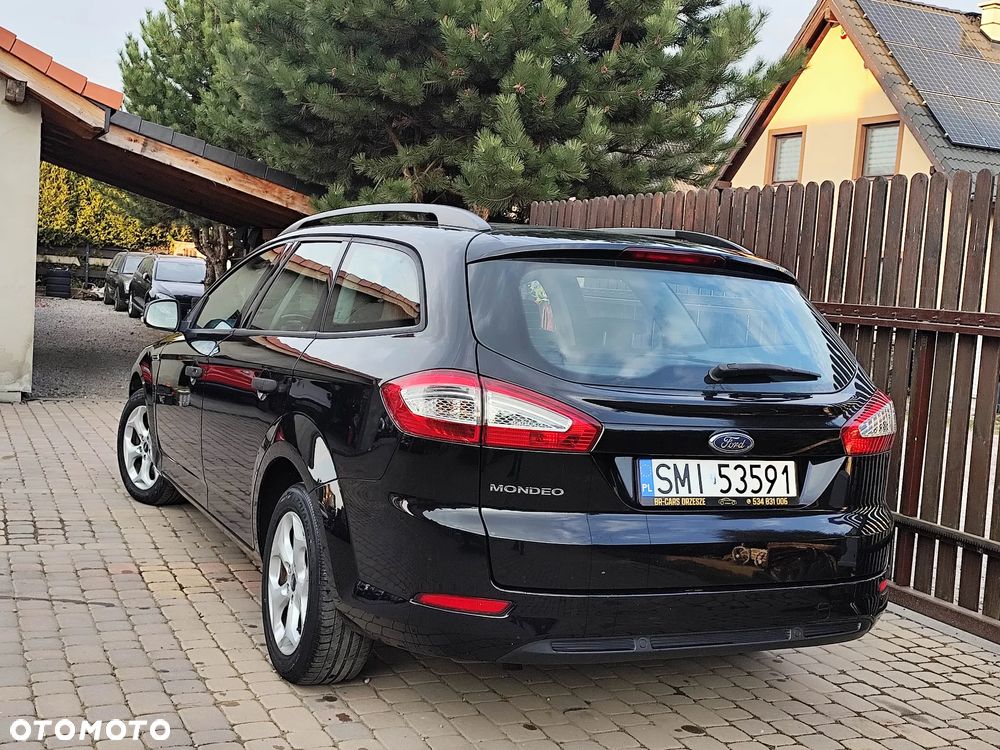 Ford Mondeo 1.6 Ambiente - 18