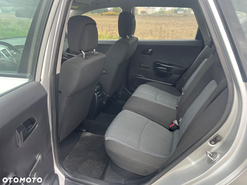 Kia Ceed - 26