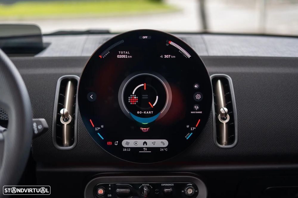 MINI Countryman SE JCW XL - 32