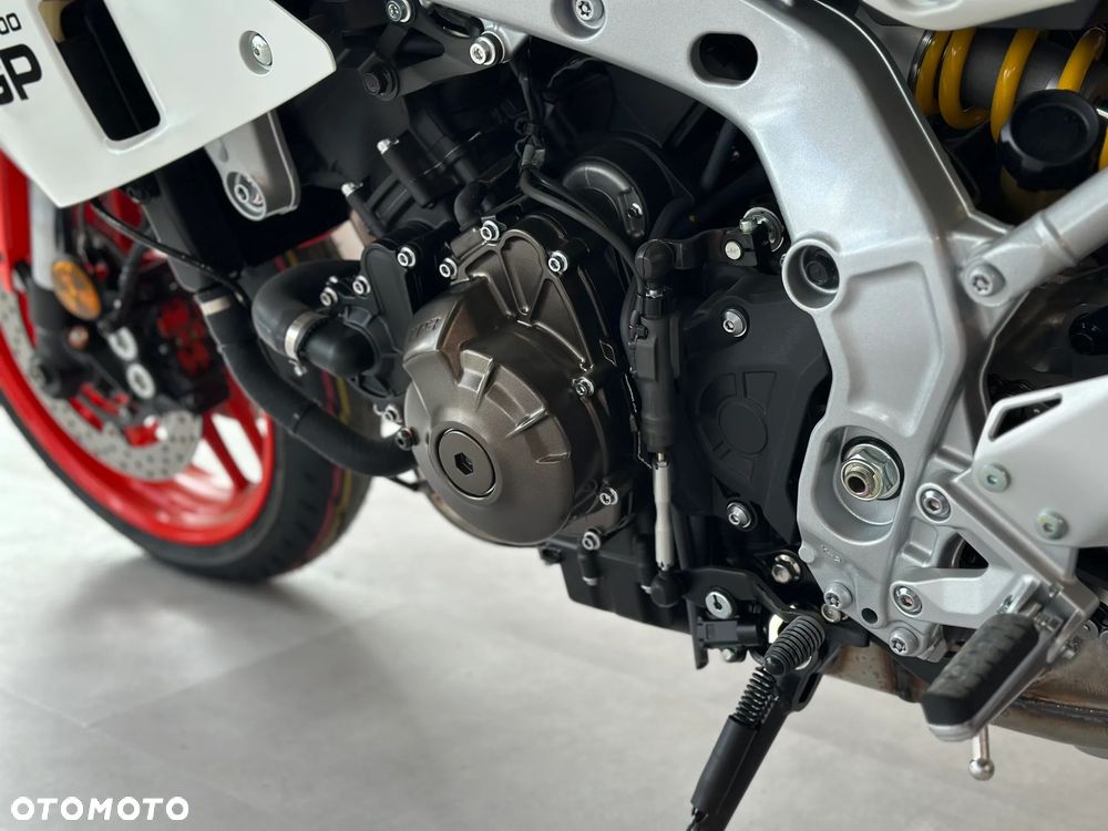 Yamaha XSR - 10