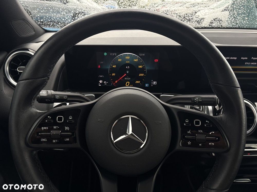 Mercedes-Benz GLB 200 7G-DCT - 17