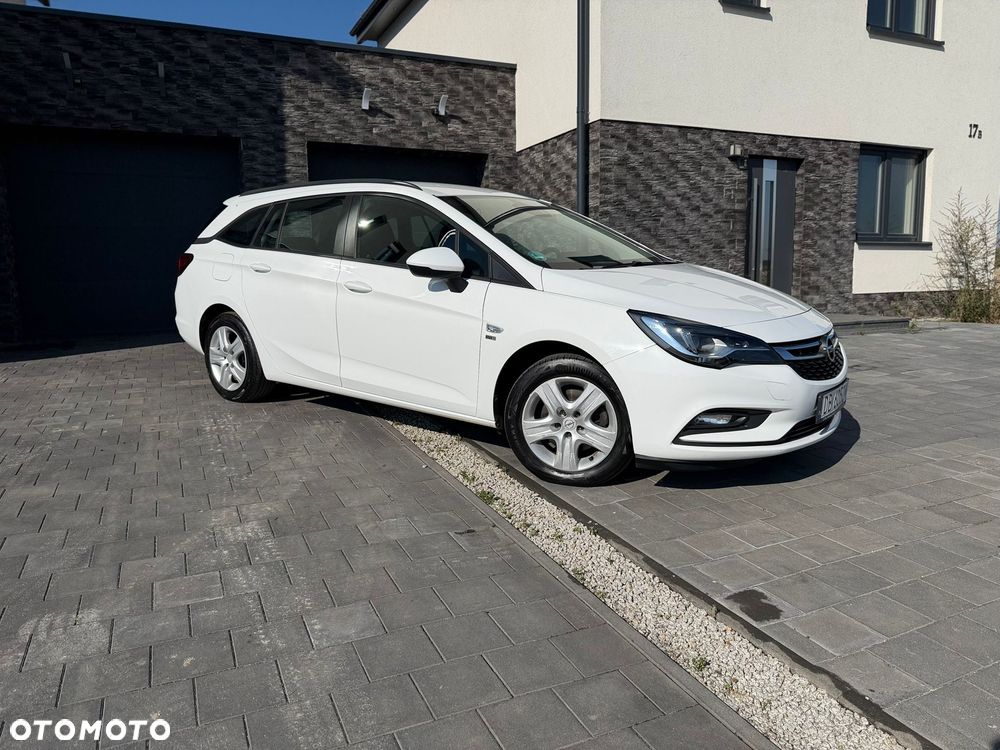 Opel Astra 1.6 BiTurbo D Start/Stop 120 Jahre - 4