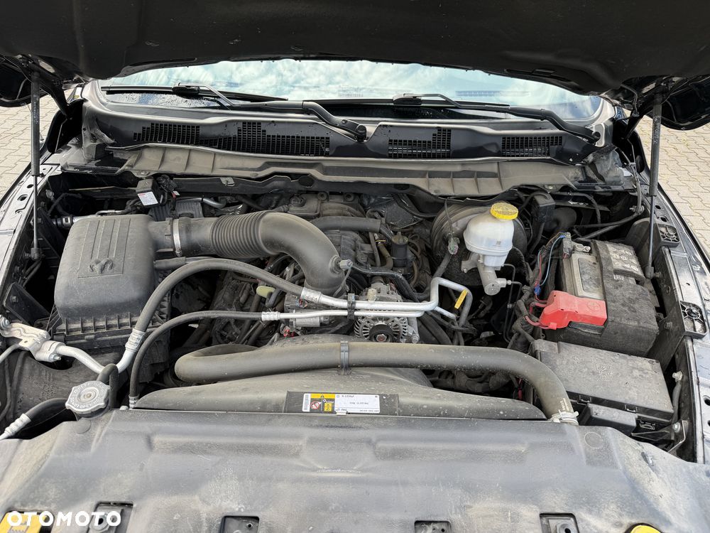 RAM 1500 5.7 Crew Cab Laramie - 9