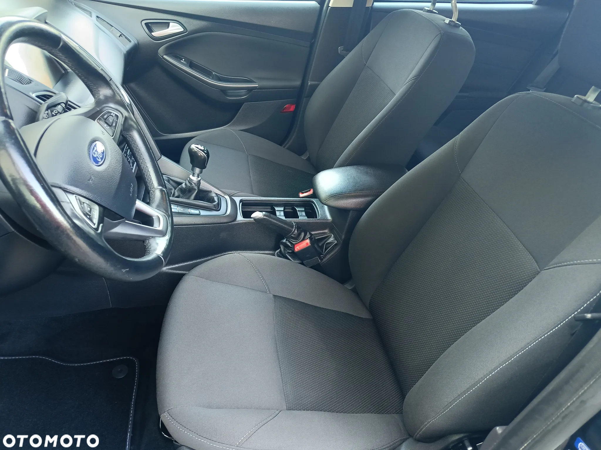 Ford Focus Turnier 1.0 EcoBoost Start-Stopp-System TITANIUM STYLE - 9