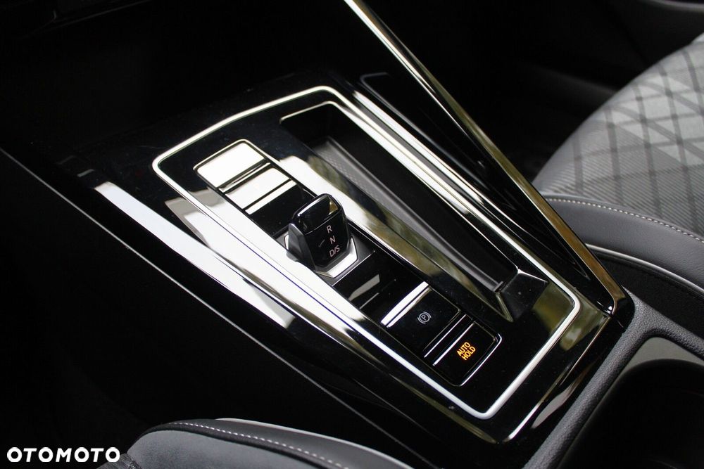 Volkswagen Golf 1.5 eTSI EVO R-Line DSG - 21