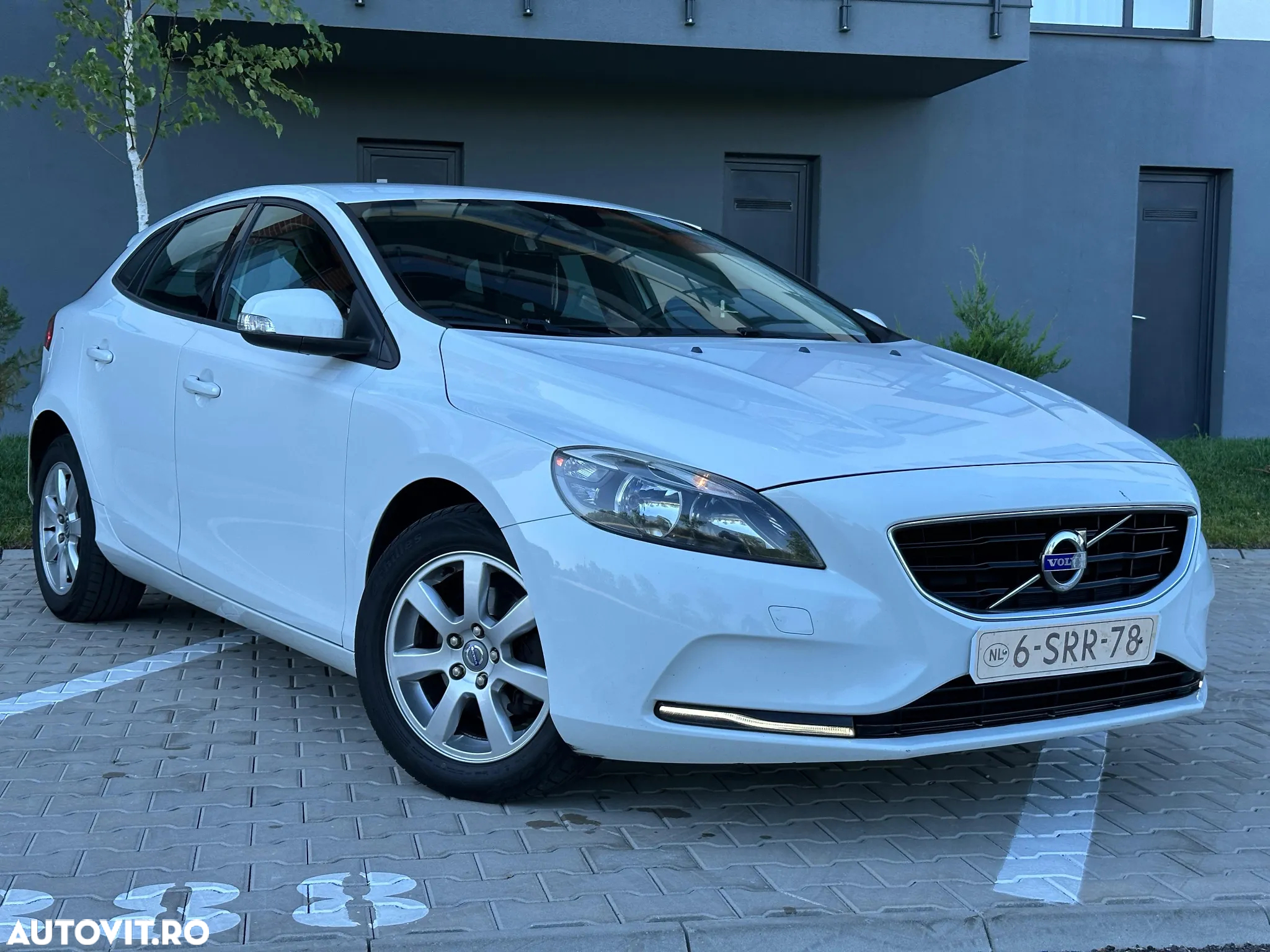 Volvo V40 D2 ECO Momentum - 3