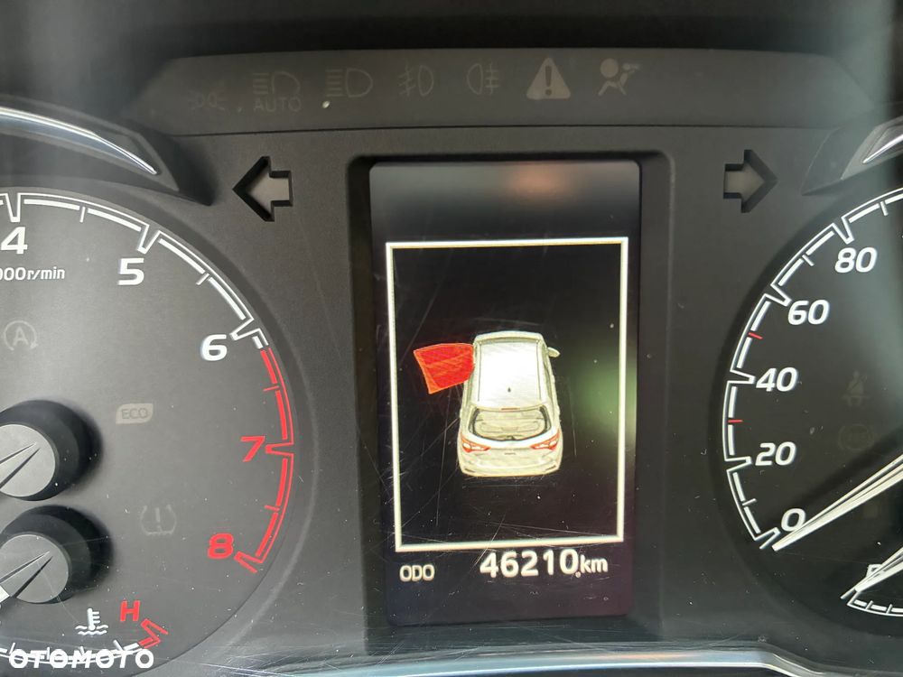 Toyota Yaris 1.5 Premium - 8