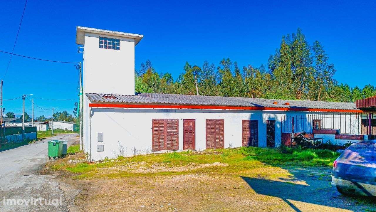 Armazéns com logradouro e terreno rústico, Vilarinho do Bairro, Anadia - Grande imagem: 3/34