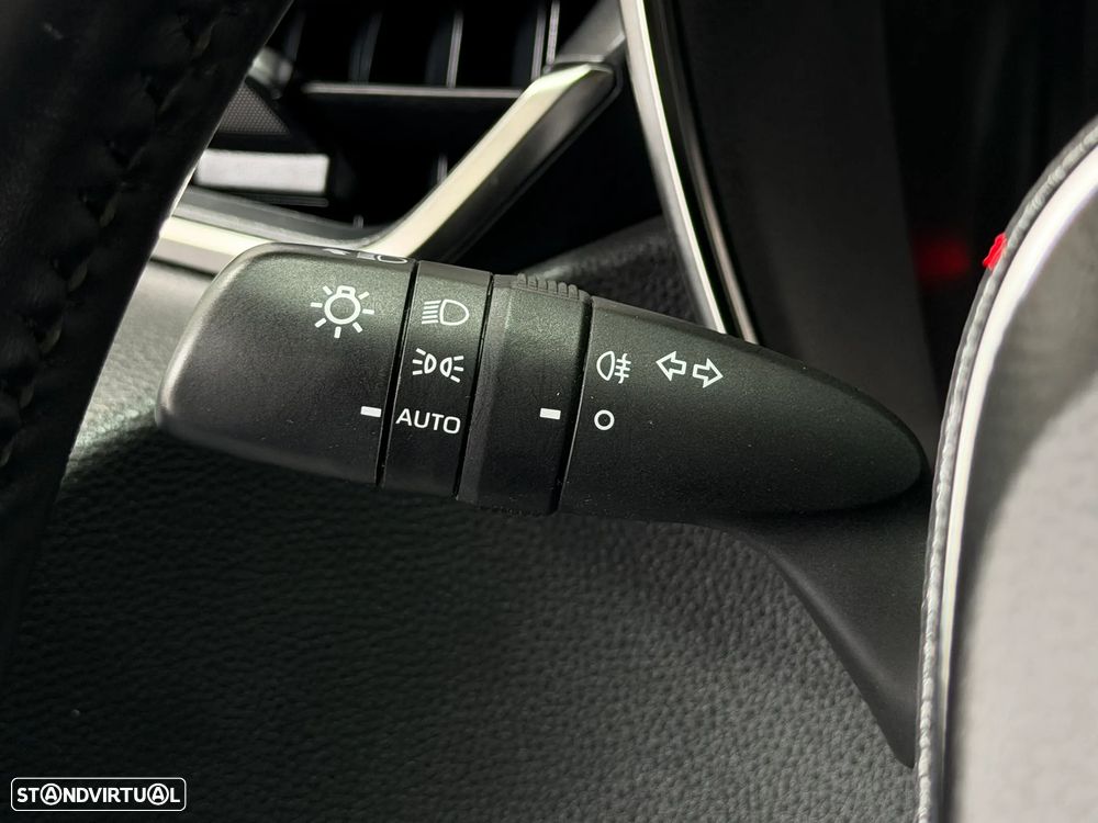 Toyota Corolla 1.8 Hybrid Comfort - 21