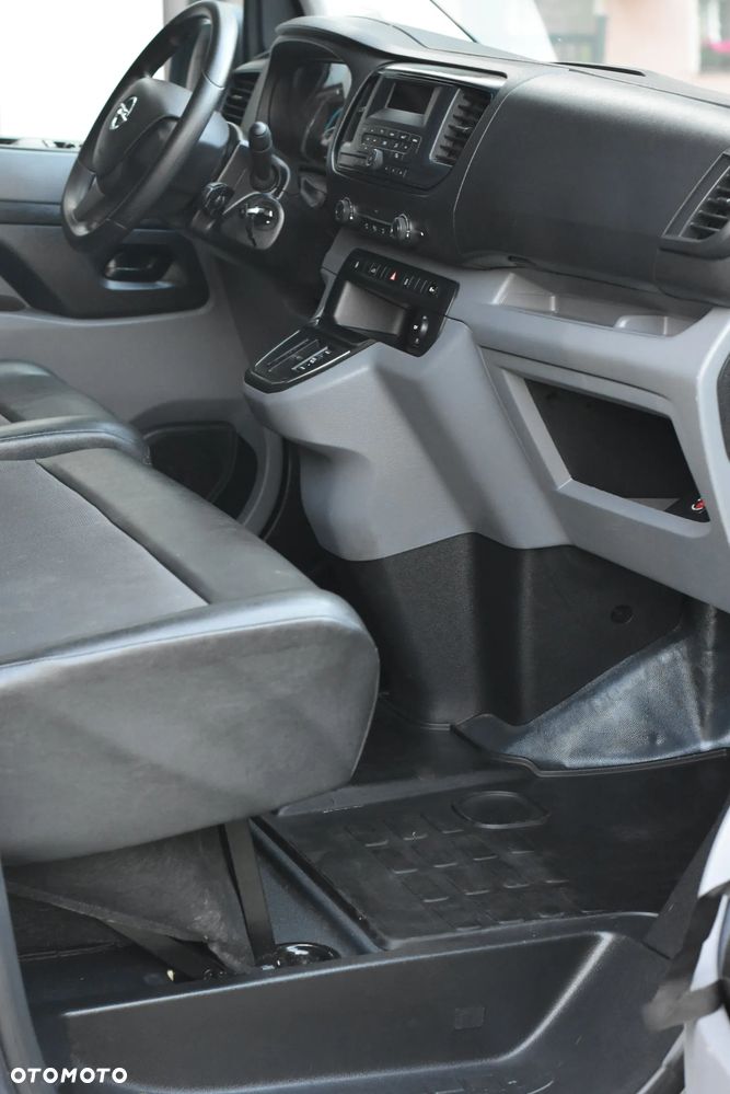 Opel VIVARO - 25