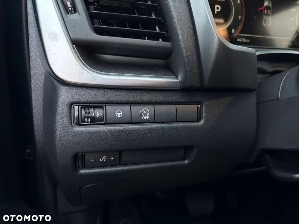 Nissan Qashqai 1.3 DIG-T mHEV N-Connecta Xtronic - 23