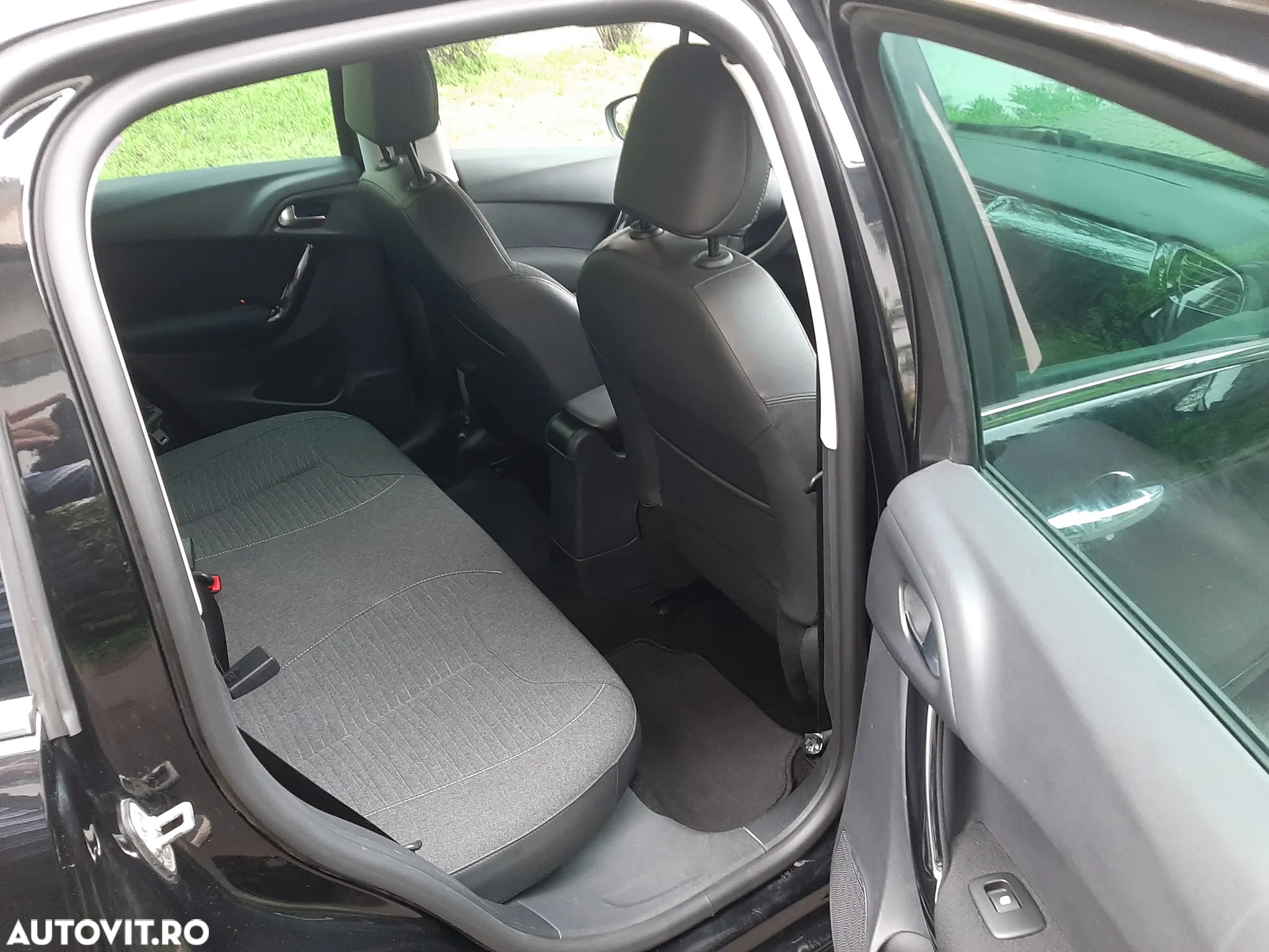 Citroën C3 1.2 PureTech BVM Shine - 19