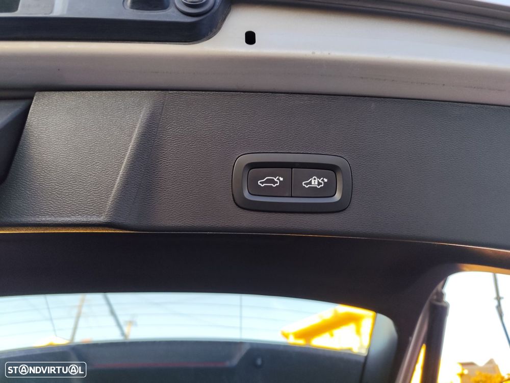 Volvo XC 40 1.5 T4 PHEV Essential - 14