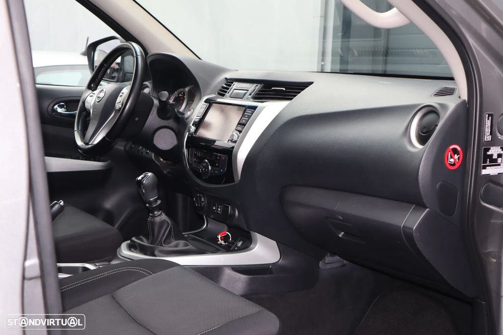 Nissan Navara 2.3 dCi CD 4WD N-Connecta Nav+Barras - 11