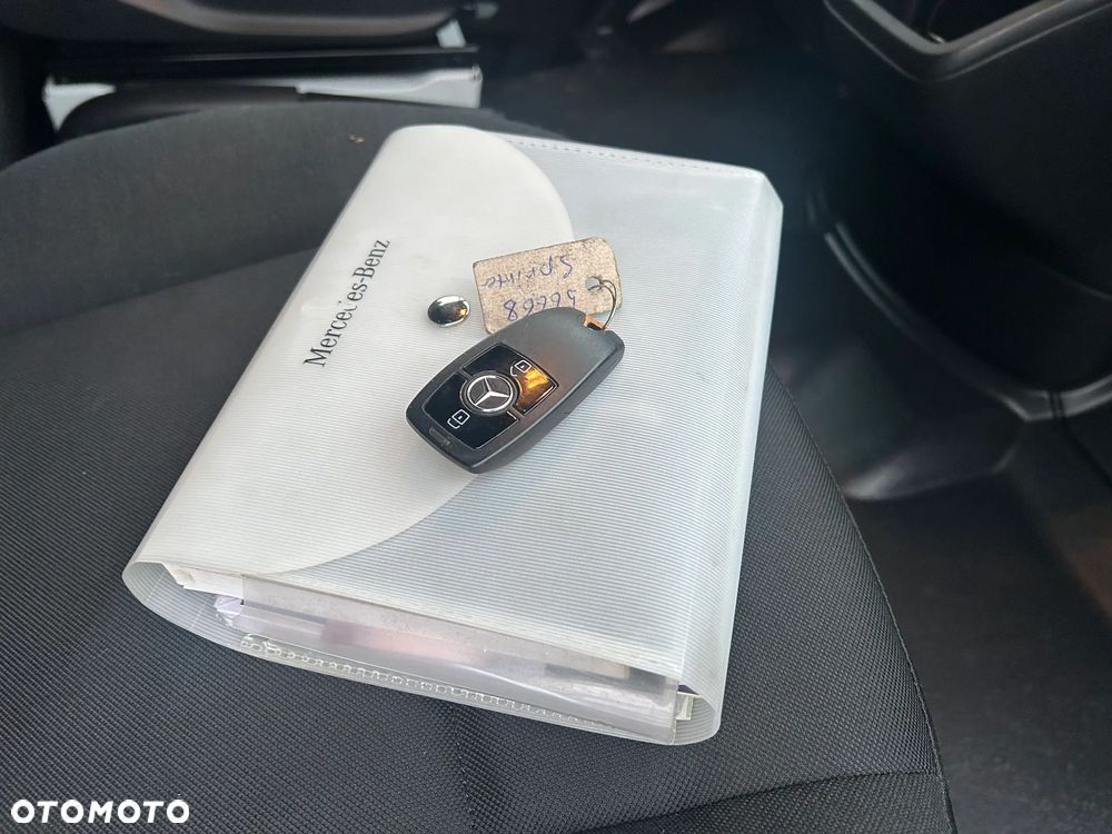 Mercedes-Benz Sprinter - 15