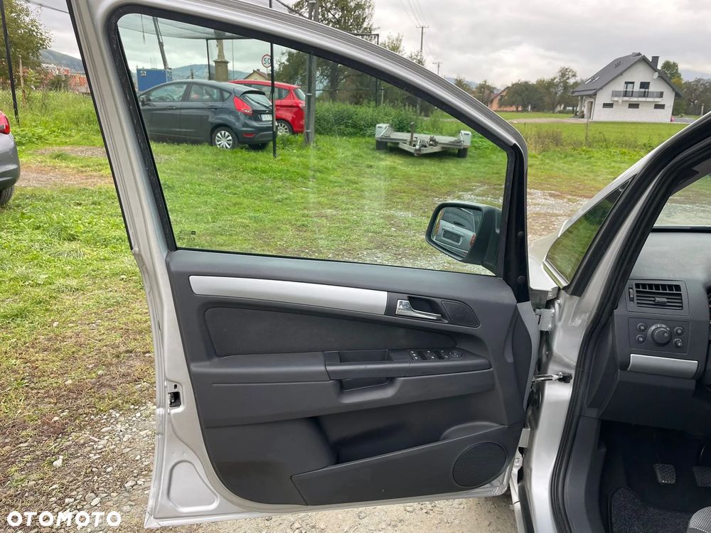 Opel Zafira 1.6 Cosmo EU5 - 10
