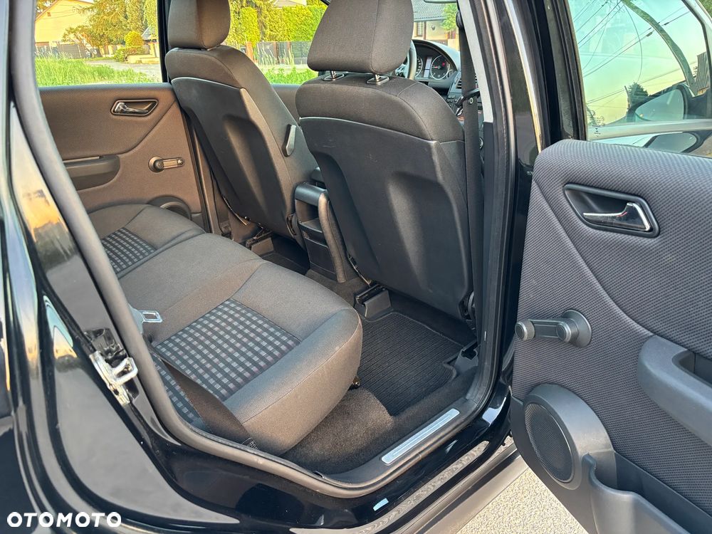 Mercedes-Benz Klasa A 180 CDI Avantgarde DPF Special Edition - 23