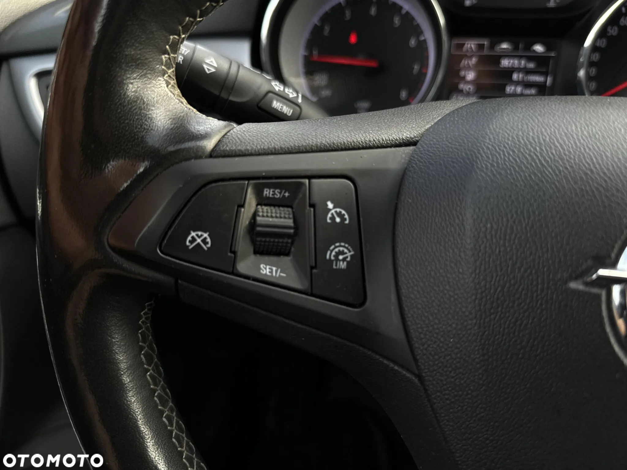Opel Astra V 1.4 T Edition S&S - 17