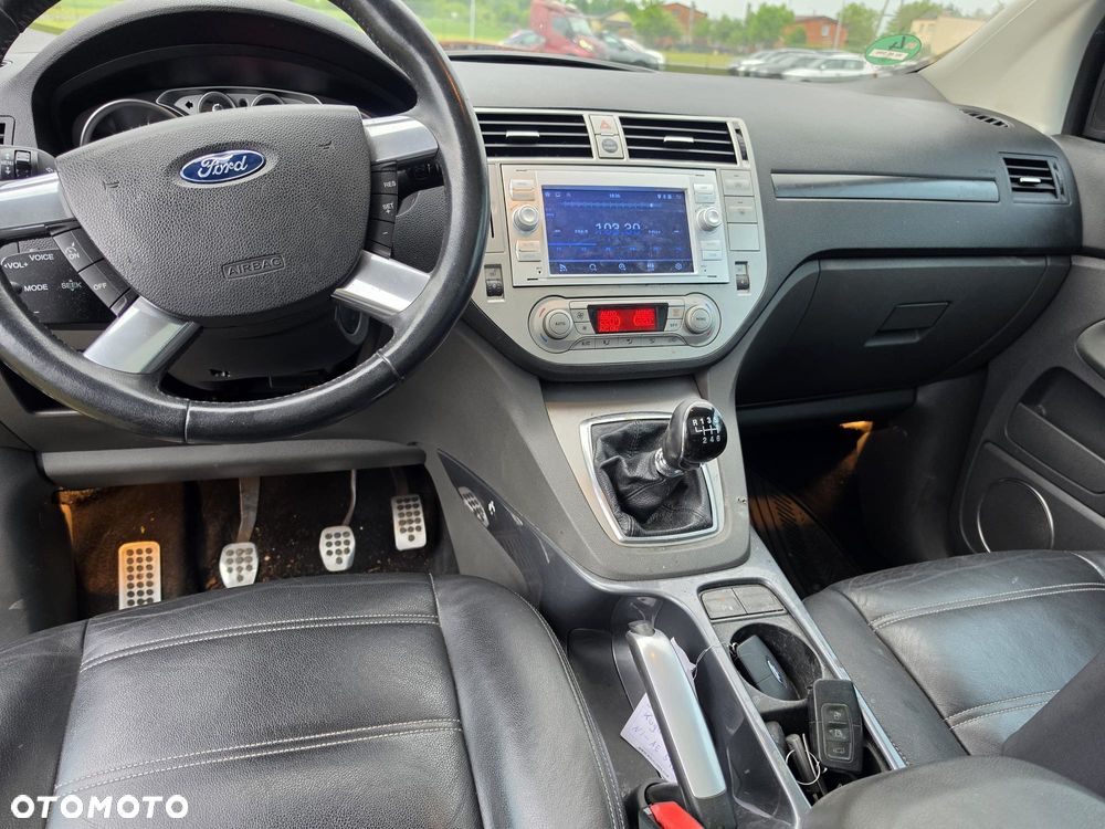 Ford Kuga 2.0 TDCi 2x4 Titanium - 13