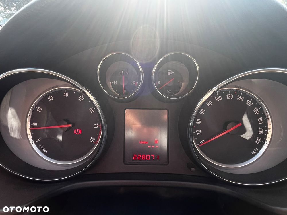 Opel Insignia 2.0 T Edition - 10